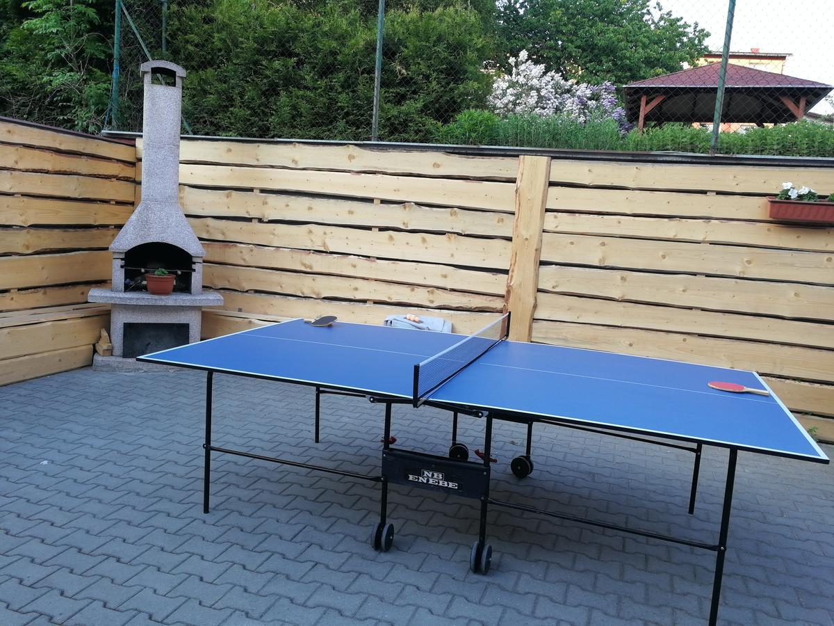Chata Obzor Zelezna Ruda Luaran gambar